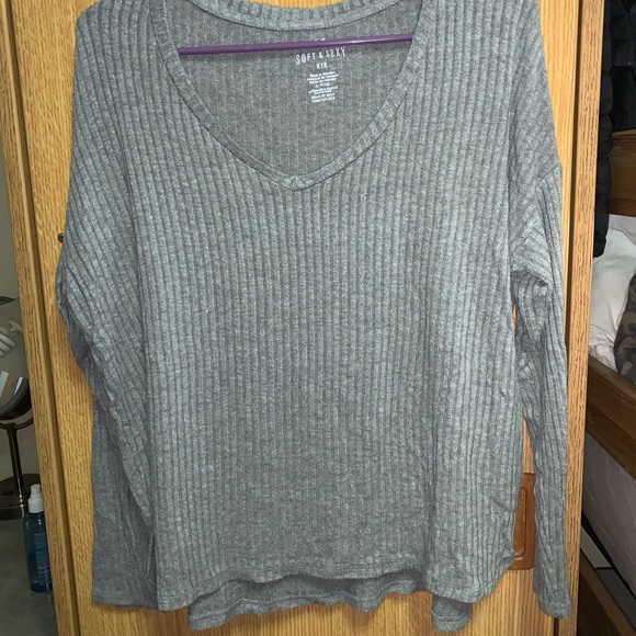 Deep V-neck long sleeve T-Shirt - Picture 1 of 1